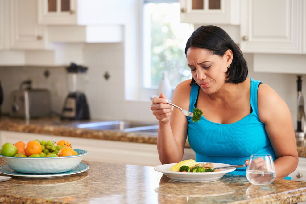 Nwatakịrị nwanyị ahụ riri broccoli